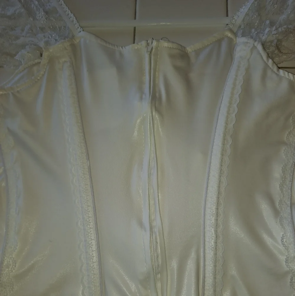 White lace short sleeve corset lace up high low lingerie top y2k shirt - Picture 12 of 14